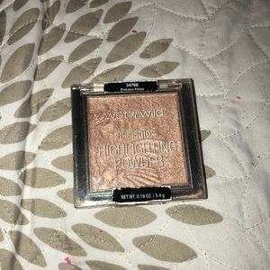 Wet n Wild Highlighter Precious Petals
